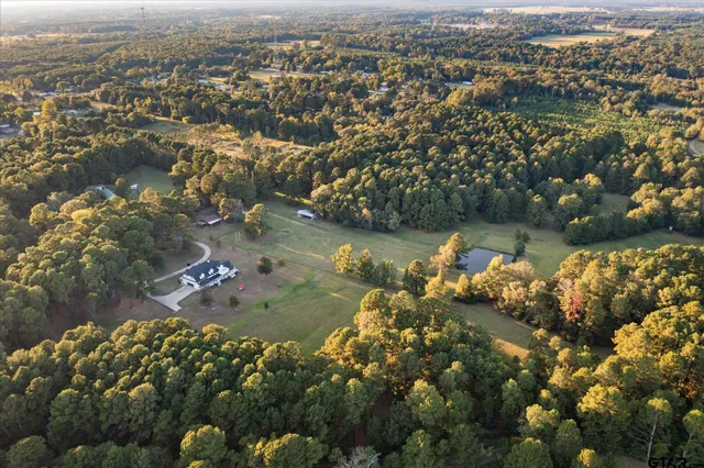 $1,250,000 | 374 County Road 104, Carthage, TX 75633