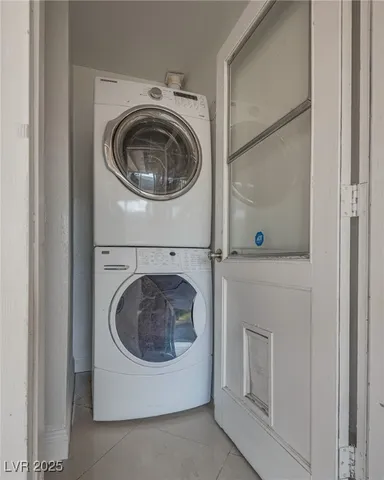 $1,930 | 800 Slayton Drive, Las Vegas, NV 89107