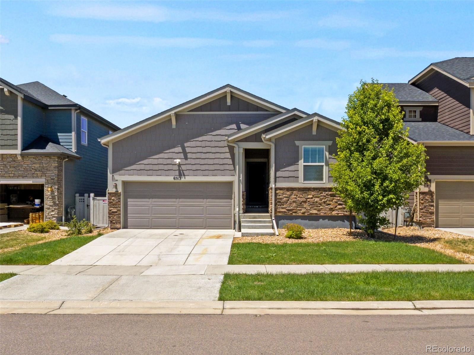 6513 North Ceylon Street Denver, CO 80249 - Photo 2 of 33