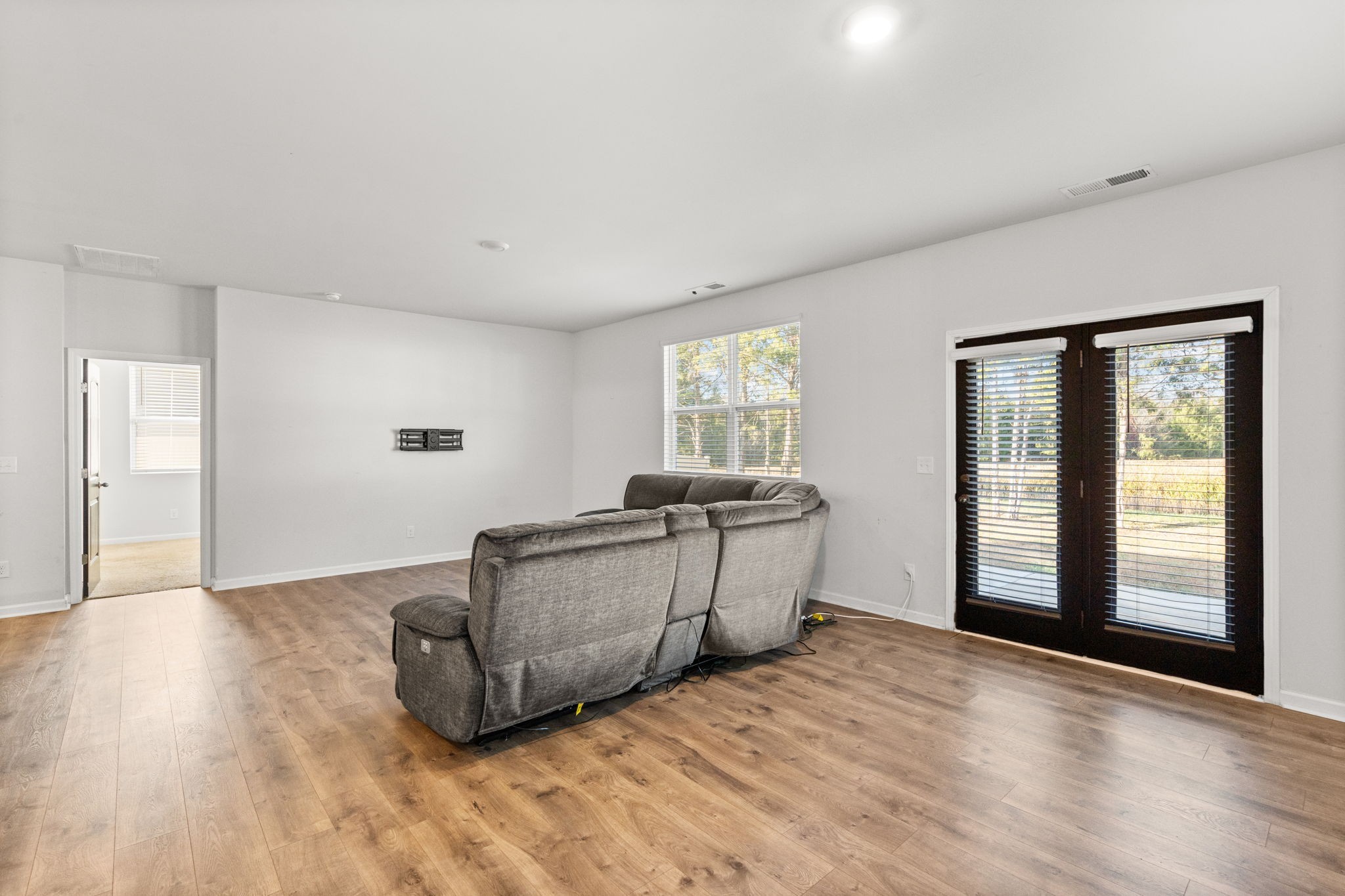 230 Willy Mae Road Murfreesboro, TN 37129 - Photo 6 of 23 a living room with furniture and window