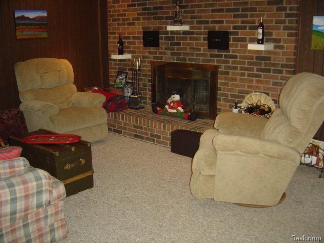 1410 John R Road Rochester, MI 48307 - Photo 15 of 34 PLENTY OF ROOM TO ENTERTAIN