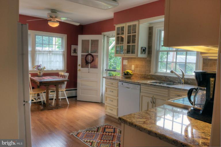 17 Brice Road Annapolis, MD 21409 - Photo 25 of 30 Kitchen