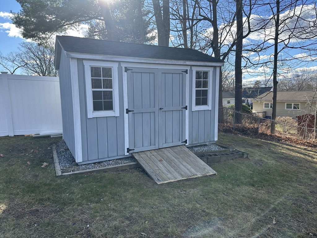 254 Hartwick Street Springfield, MA 01108 - Photo 15 of 17 front view of a house with a yard