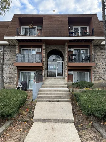 $195,000 | 555 Heritage Drive, Unit 315, Hoffman Estates, IL 60169