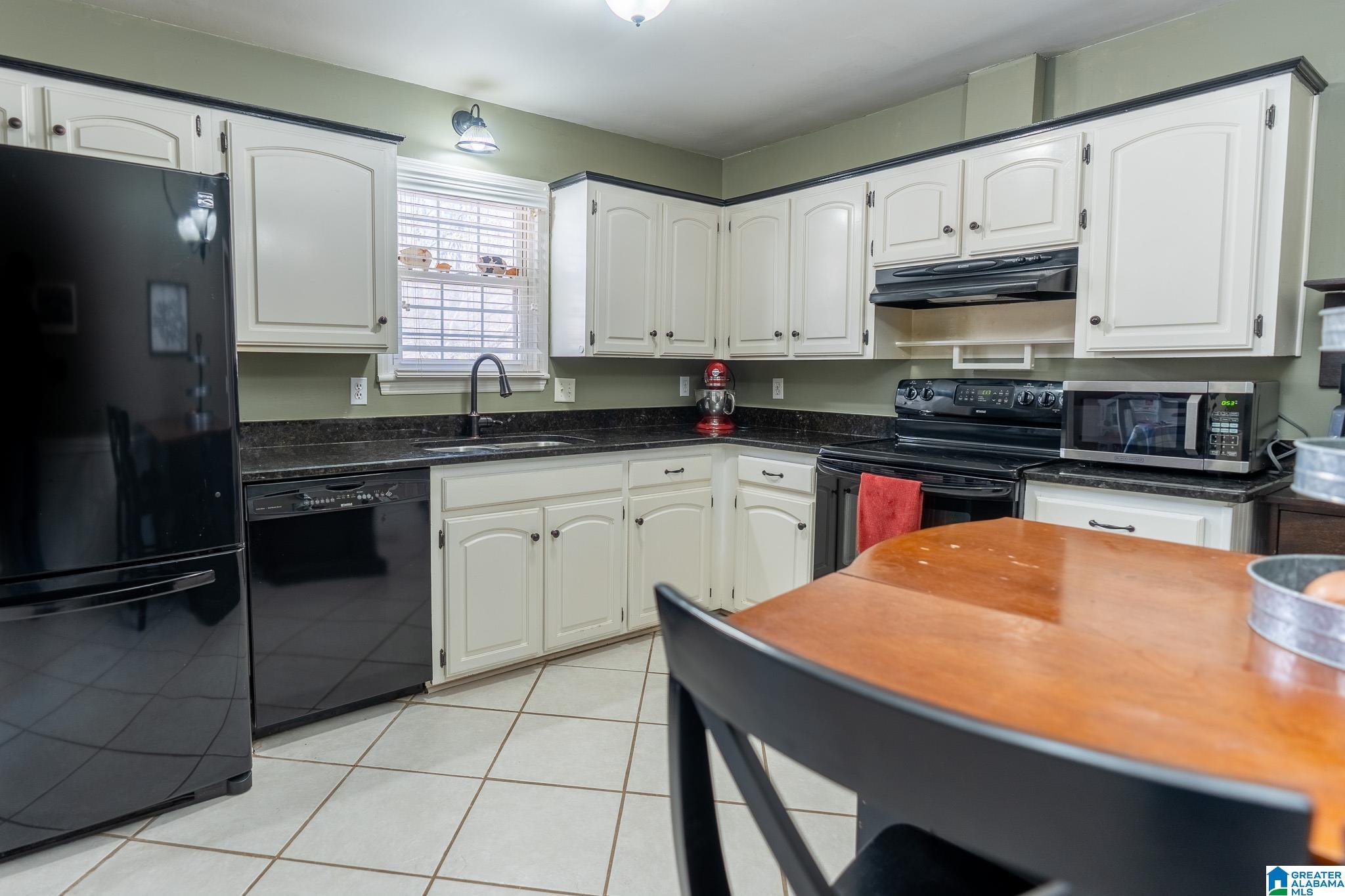 2424 Wine Ridge Drive Birmingham, AL 35244 - Photo 9 of 31