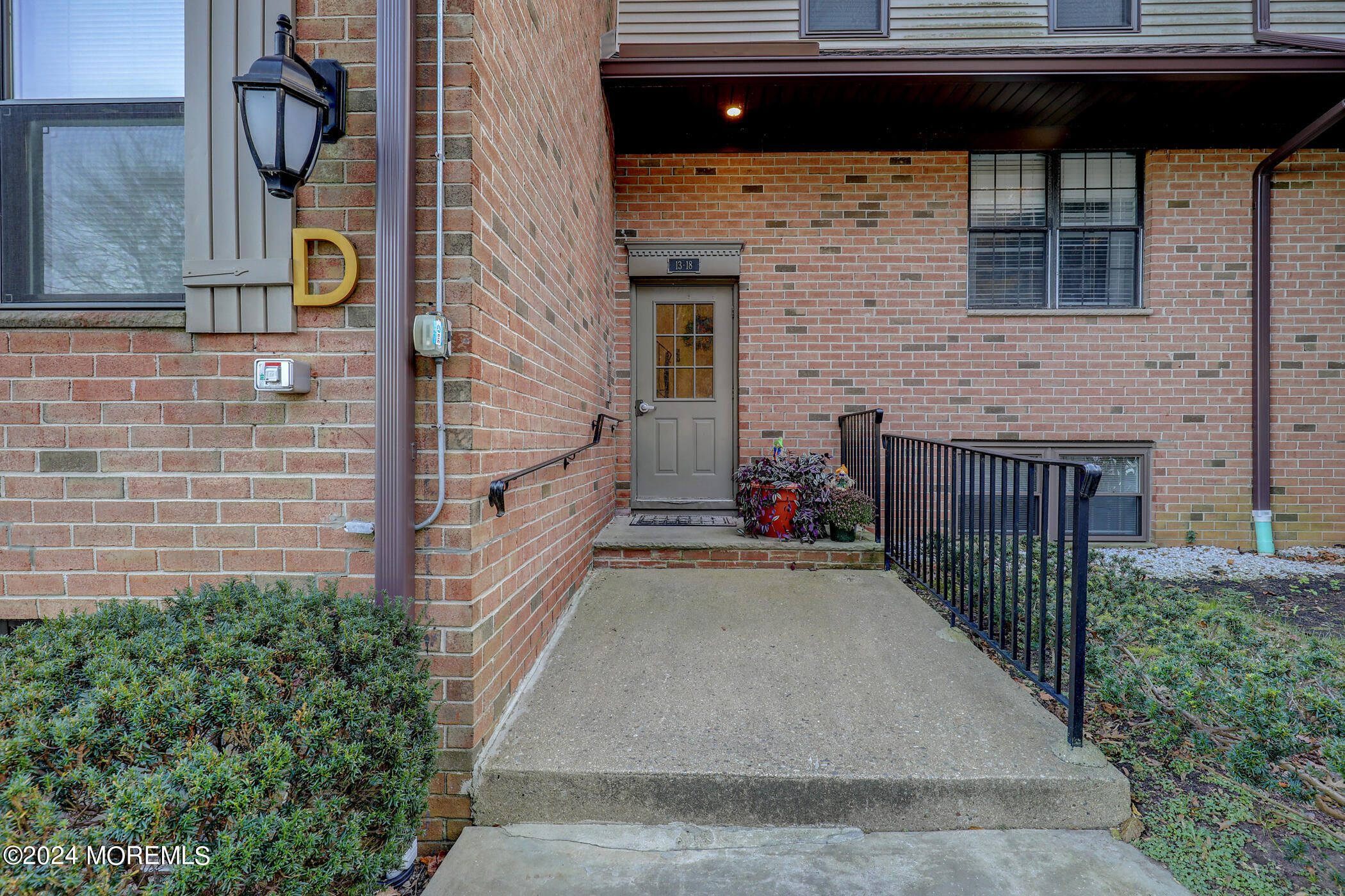 200 Portland Road, Unit D13 Highlands, NJ 07732 - Photo 3 of 35 5 - Front of Home