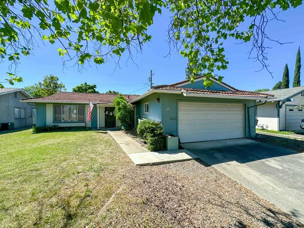 $330,000 | 169 Rainier Circle, Vacaville, CA 95687