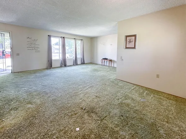 $330,000 | 169 Rainier Circle, Vacaville, CA 95687