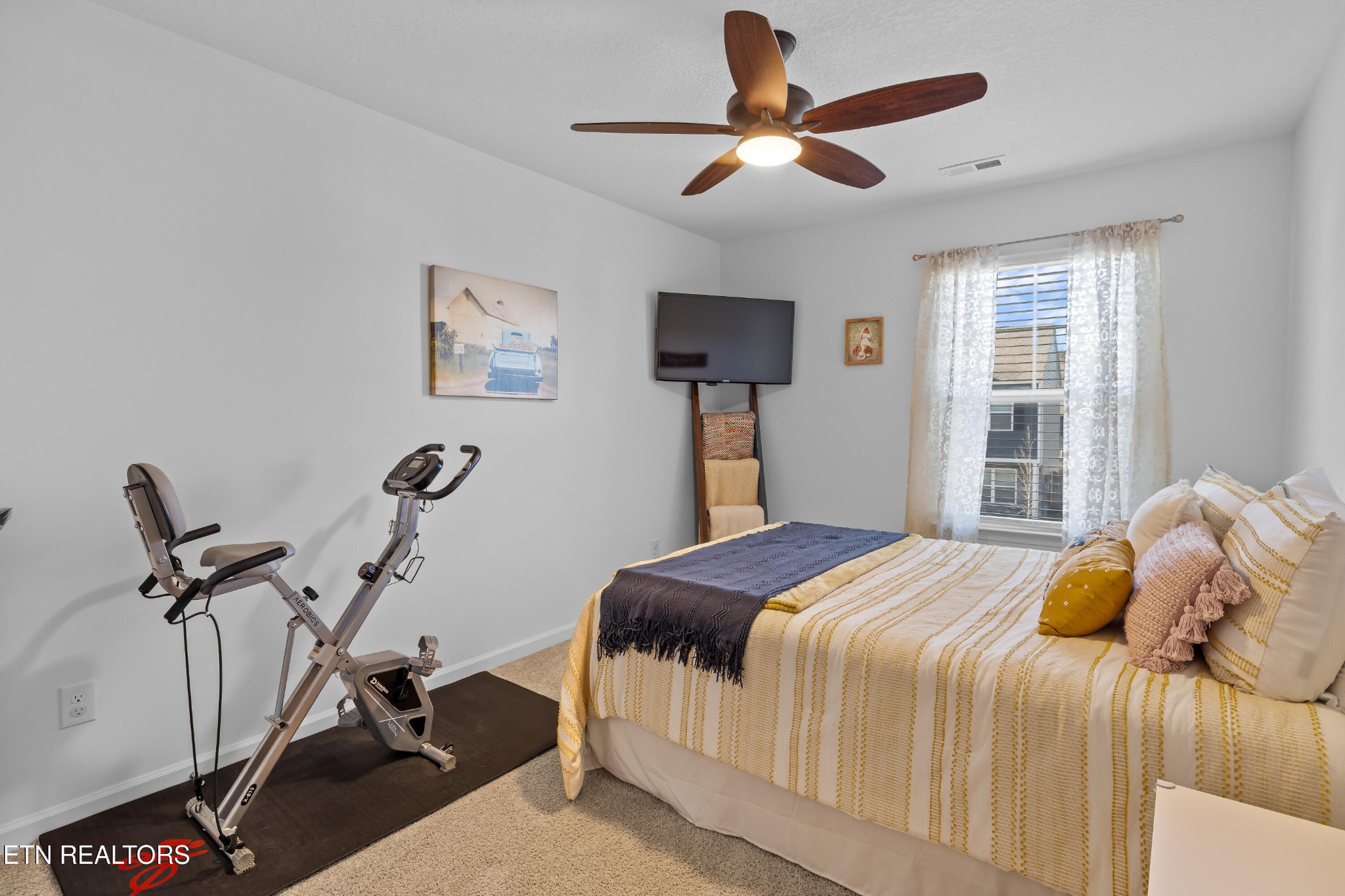 2918 Red Flame Road Knoxville, TN 37921 - Photo 26 of 39 a bedroom with a bed and a desk