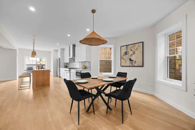 $1,350,000 | 4437 North Whipple Street, Chicago, IL 60625