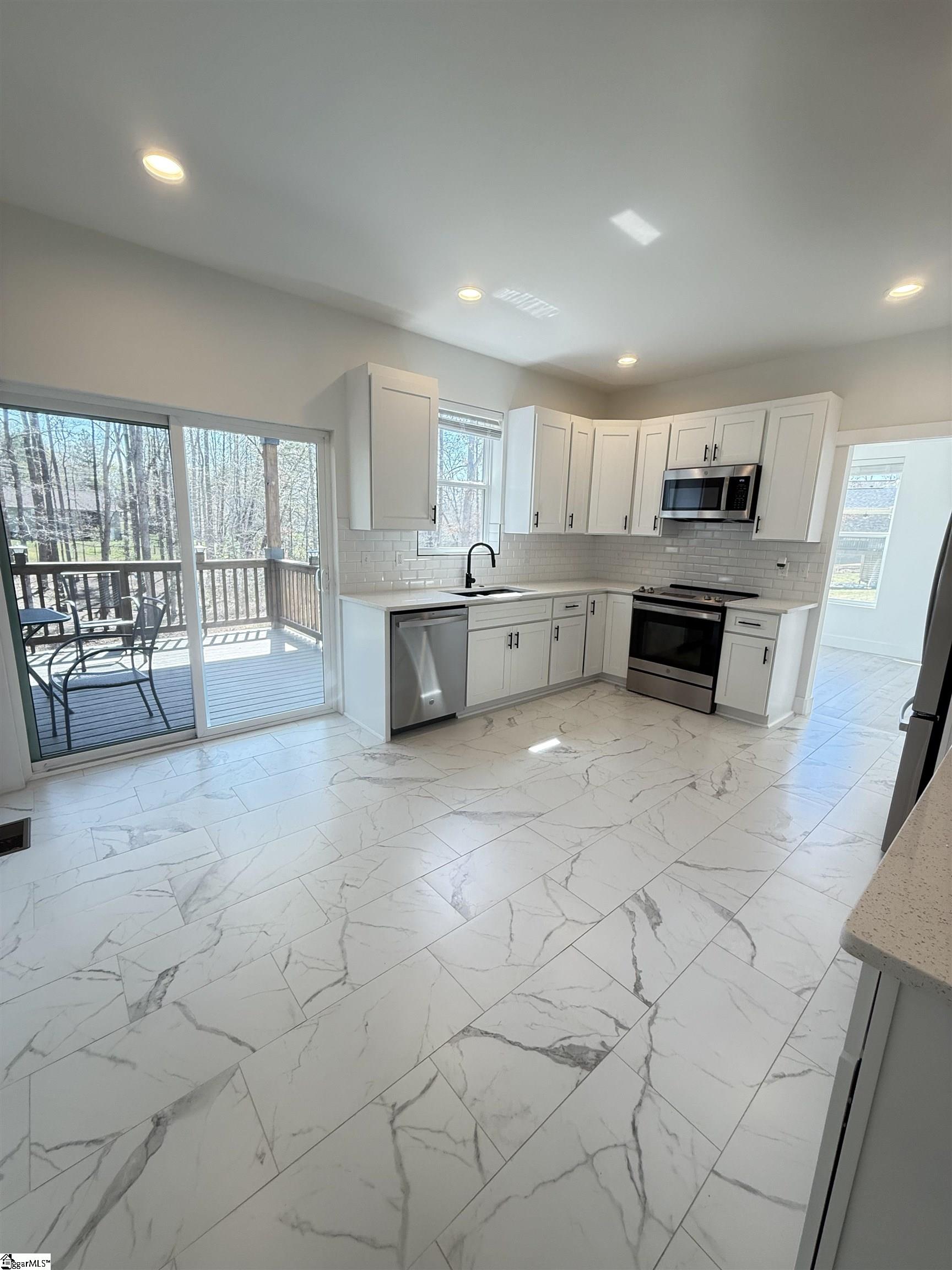 155 Cane Creek Way Campobello, SC 29322 - Photo 18 of 23