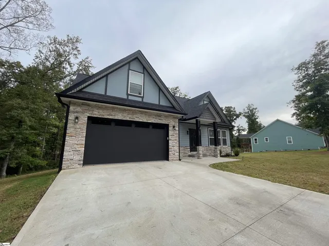 $519,000 | 155 Cane Creek Way, Campobello, SC 29322