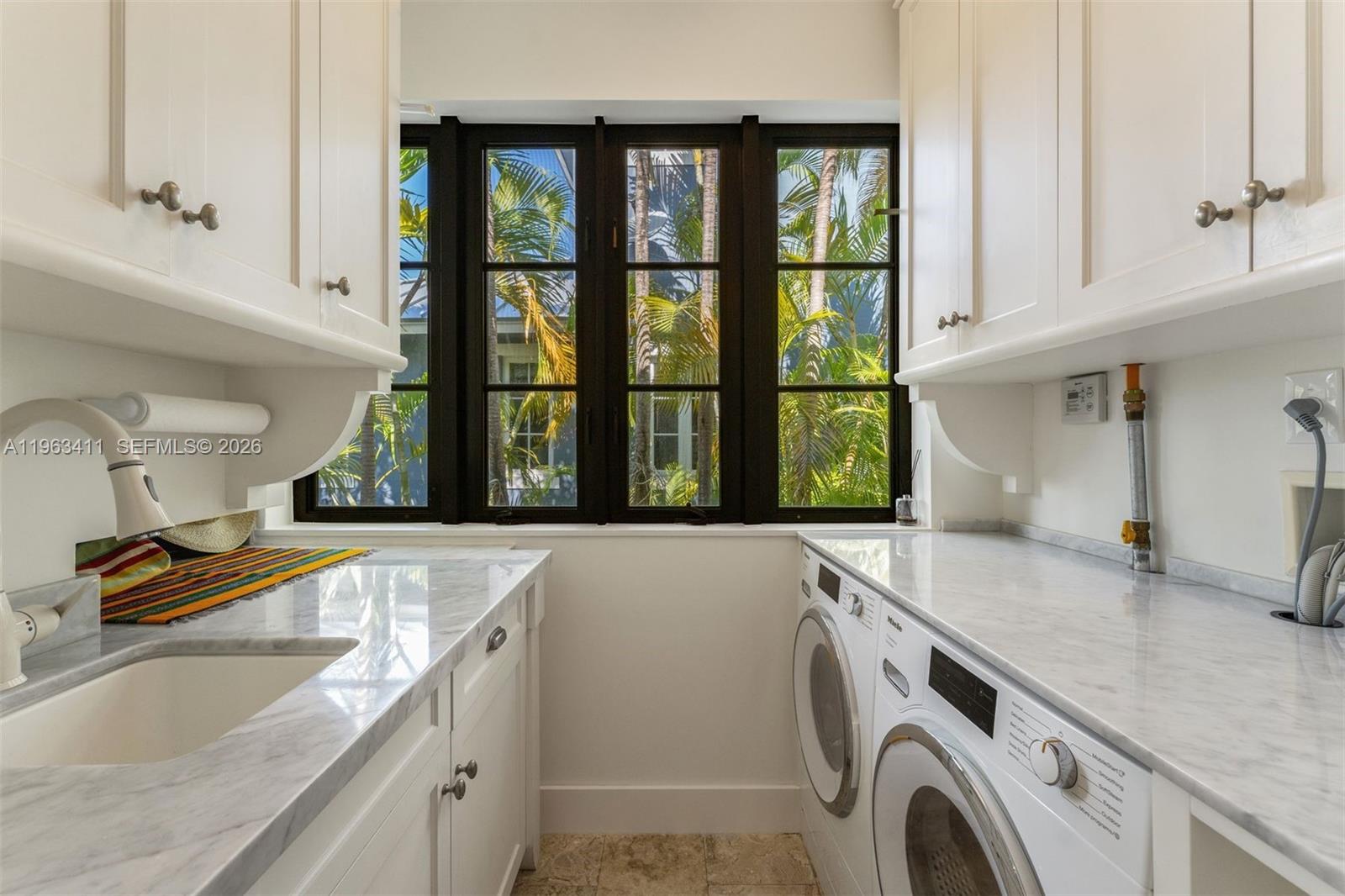 465 Hampton Lane Key Biscayne, FL 33149 - Photo 18 of 41