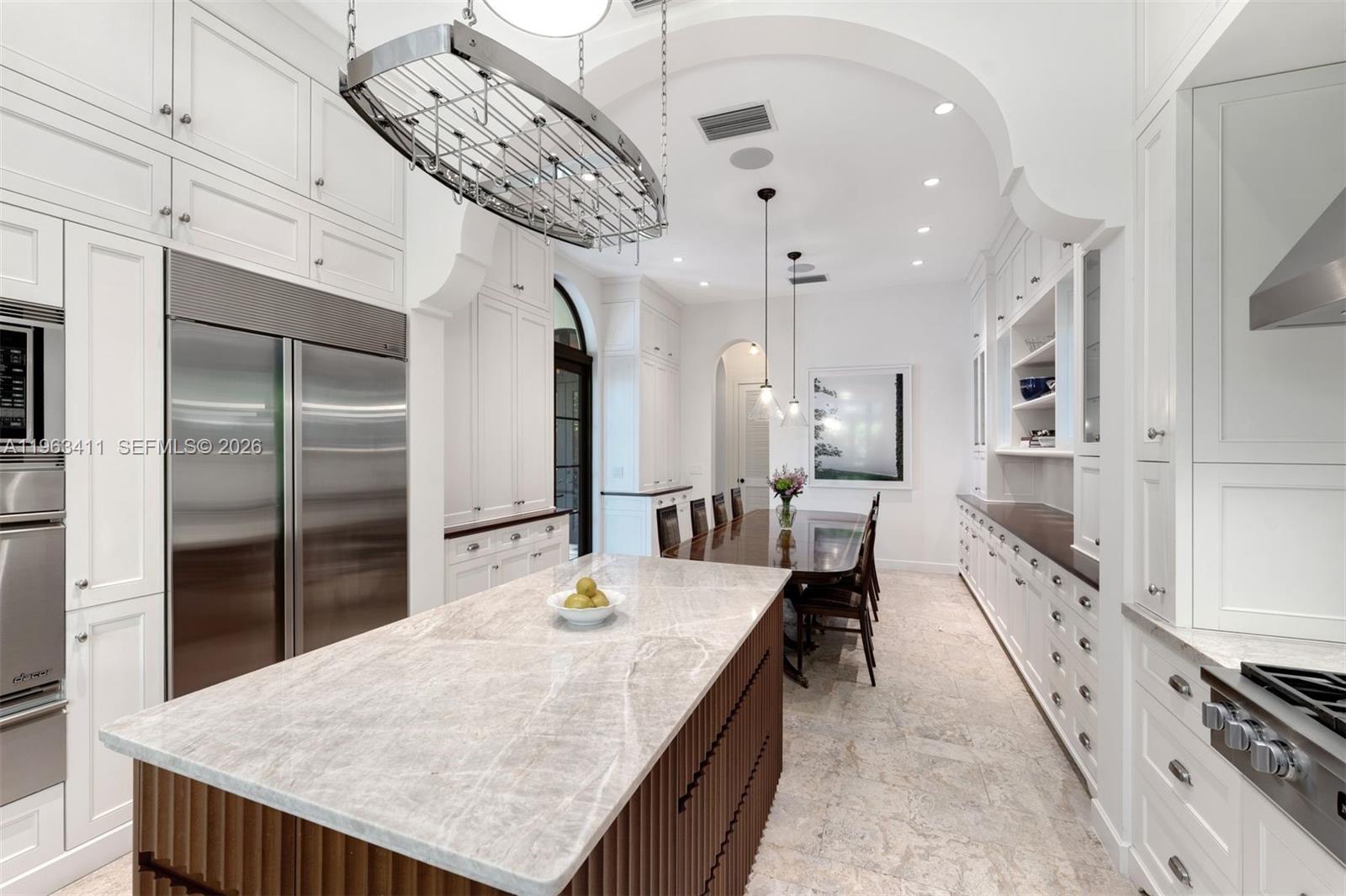 465 Hampton Lane Key Biscayne, FL 33149 - Photo 6 of 41 ISLAND