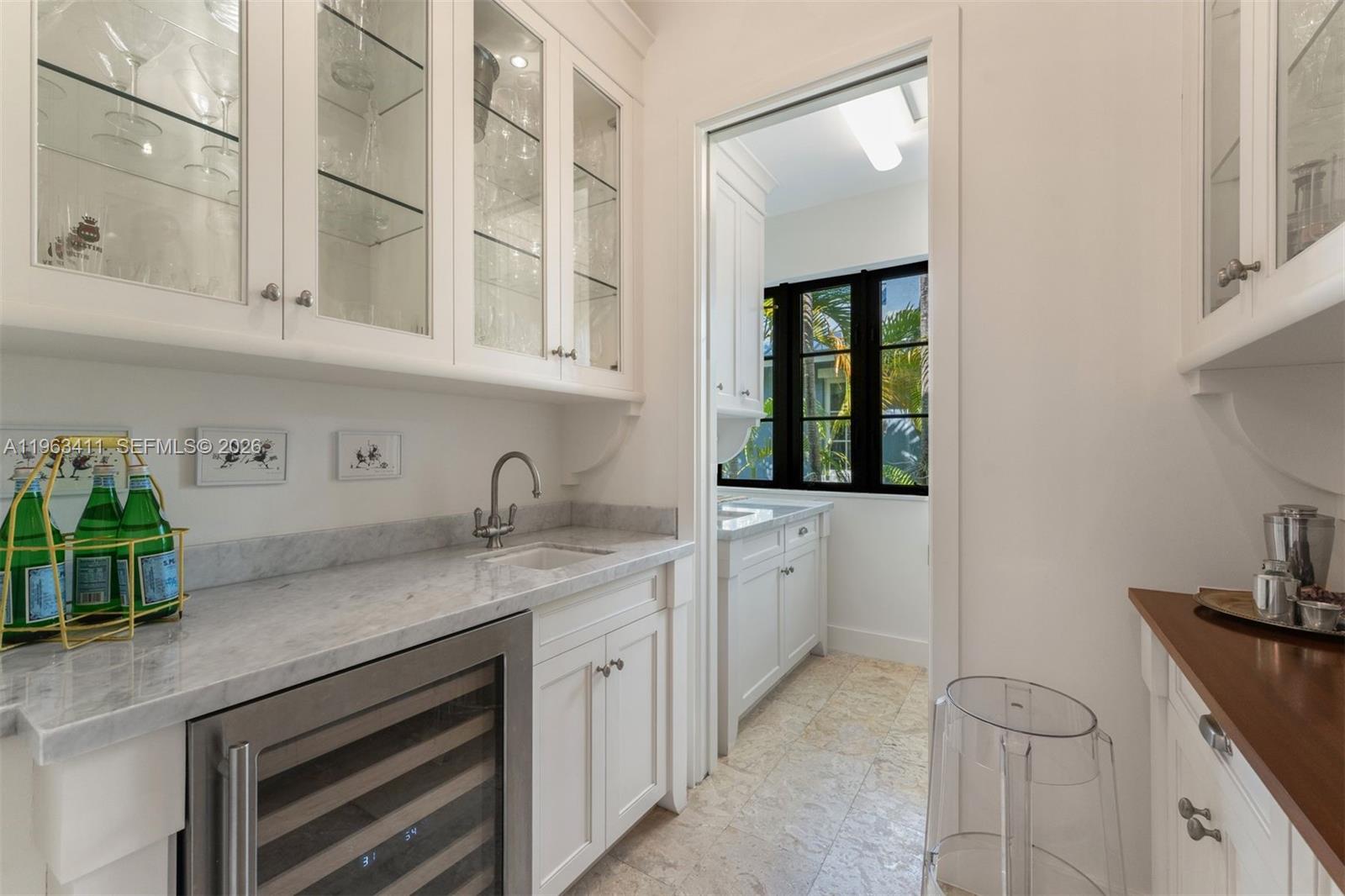 465 Hampton Lane Key Biscayne, FL 33149 - Photo 10 of 41 BUTLER'S PANTRY