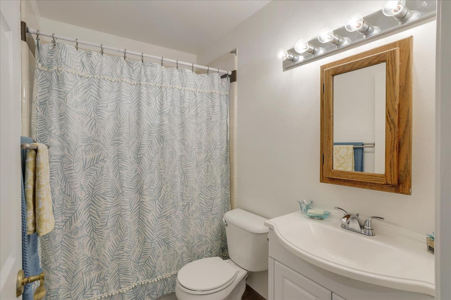 575 Risso Court Santa Cruz, CA 95062 - Photo 14 of 25 Gallery Image 14