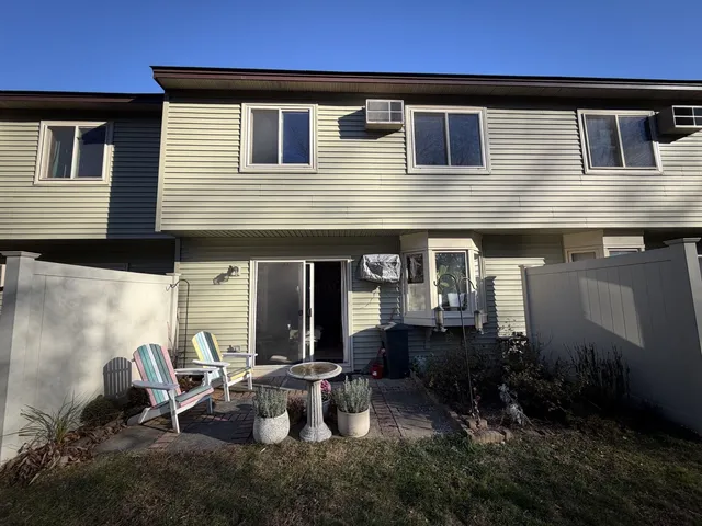 $379,000 | 38 Tideview Drive, Dover, NH 03820