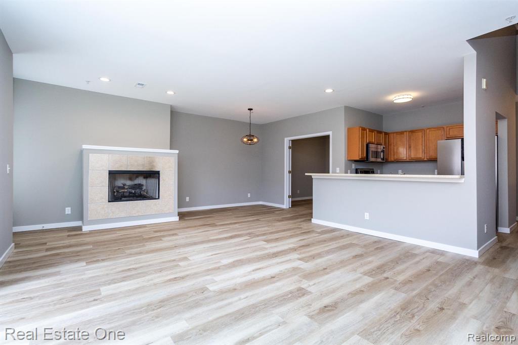 1429 Raliegh Place Troy, MI 48084 - Photo 11 of 47