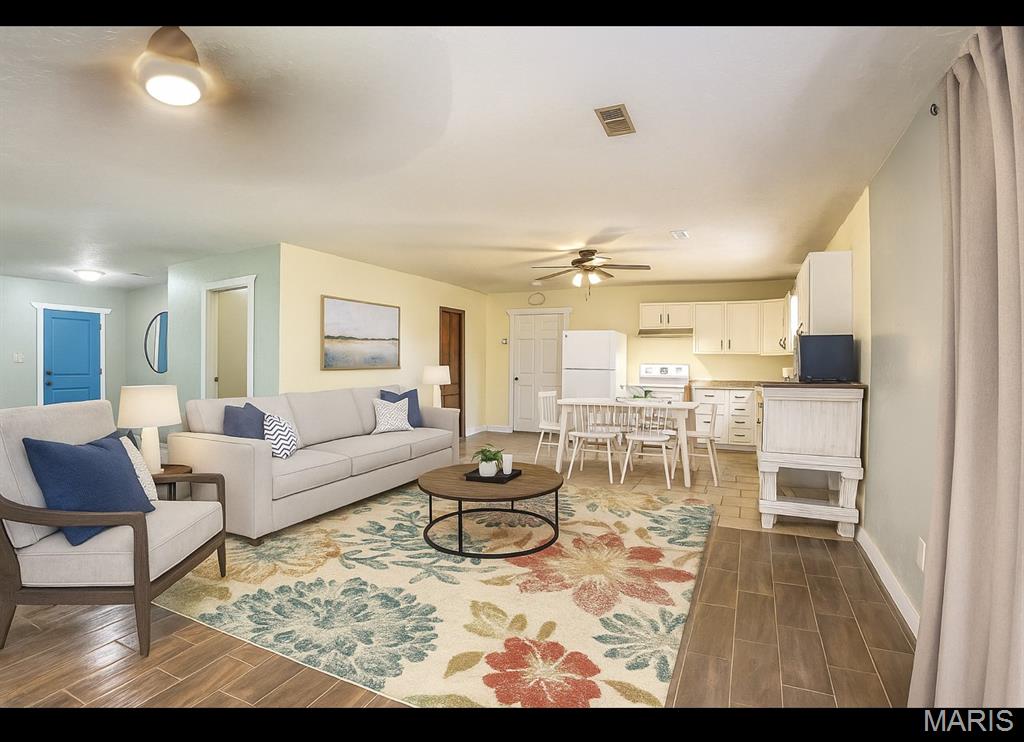 12224 Valleyview Road Cabool, MO 65689 - Photo 2 of 16