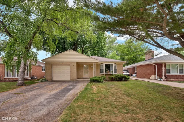 $399,000 | 316 South Mt Prospect Road, Mount Prospect, IL 60056