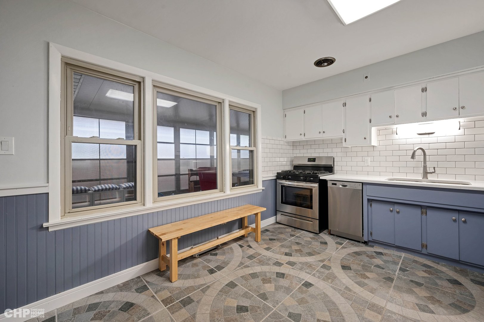 316 South Mt Prospect Road Mount Prospect, IL 60056 - Photo 11 of 34