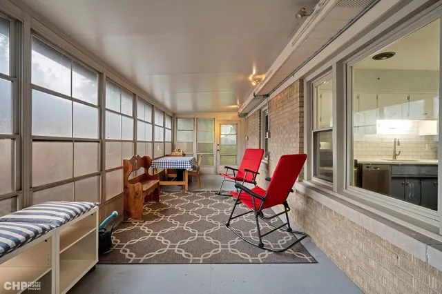 $399,000 | 316 South Mt Prospect Road, Mount Prospect, IL 60056