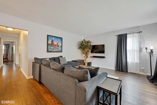 $399,000 | 316 South Mt Prospect Road, Mount Prospect, IL 60056