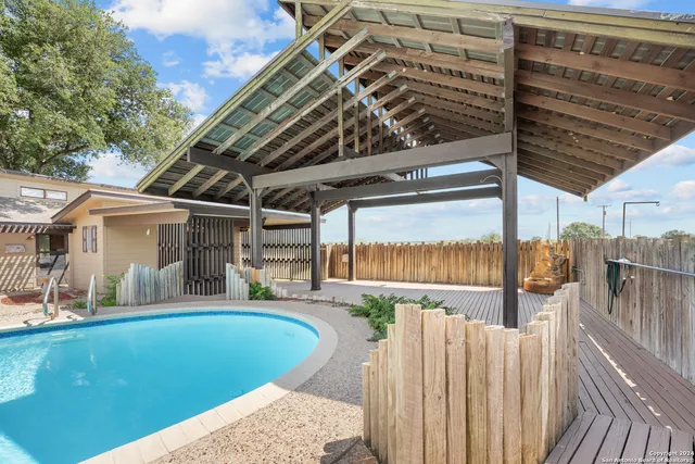 $2,000,000 | 355 Pine Meadow Road, Seguin, TX 78155