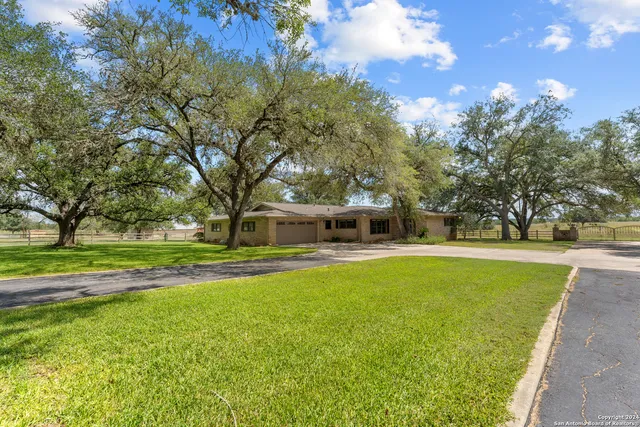 $2,000,000 | 355 Pine Meadow Road, Seguin, TX 78155