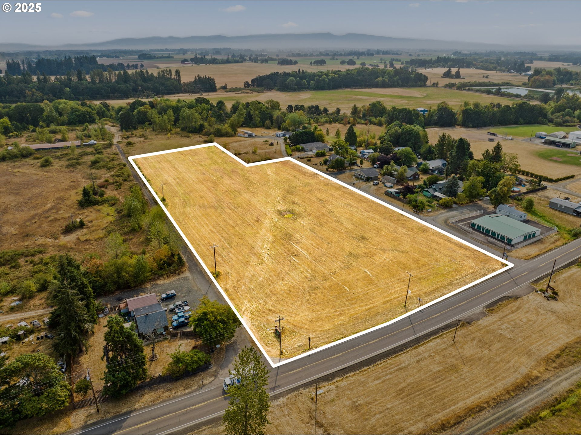 Oak Street Monroe, OR 97456 - Photo 7 of 12 a view of a pool with a lake