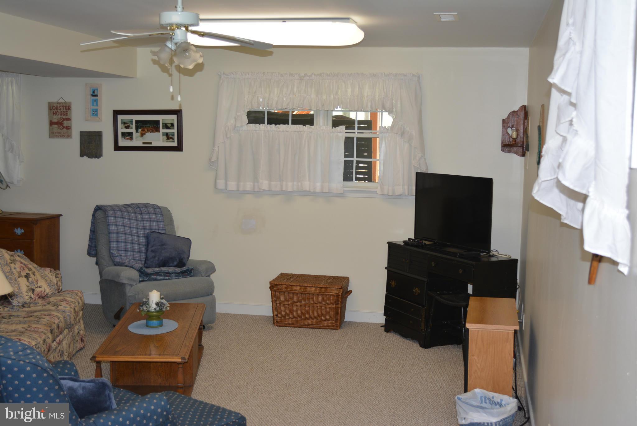 98 South Shore Road Elkton, MD 21921 - Photo 16 of 17 Lower level Family Room
