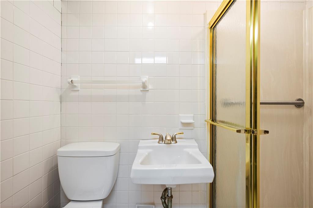 1241 Highland Road Monongahela, PA 15063 - Photo 28 of 40 Second full bath.