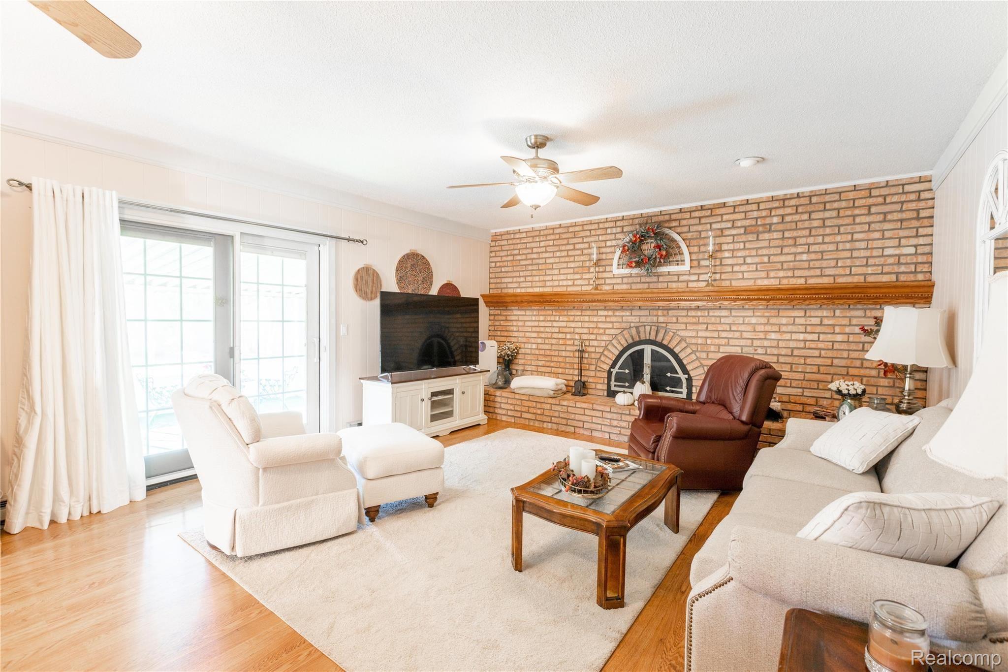 48245 West 10 Mile Road Novi, MI 48374 - Photo 9 of 24 48245 W 10 Mile Rd, Novi (9 of 24).jpg