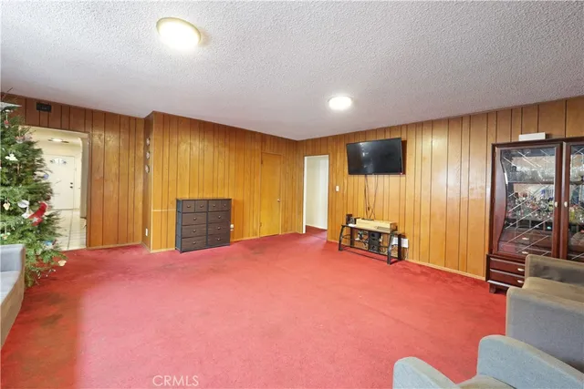 a view of livingroom with furniture and windows