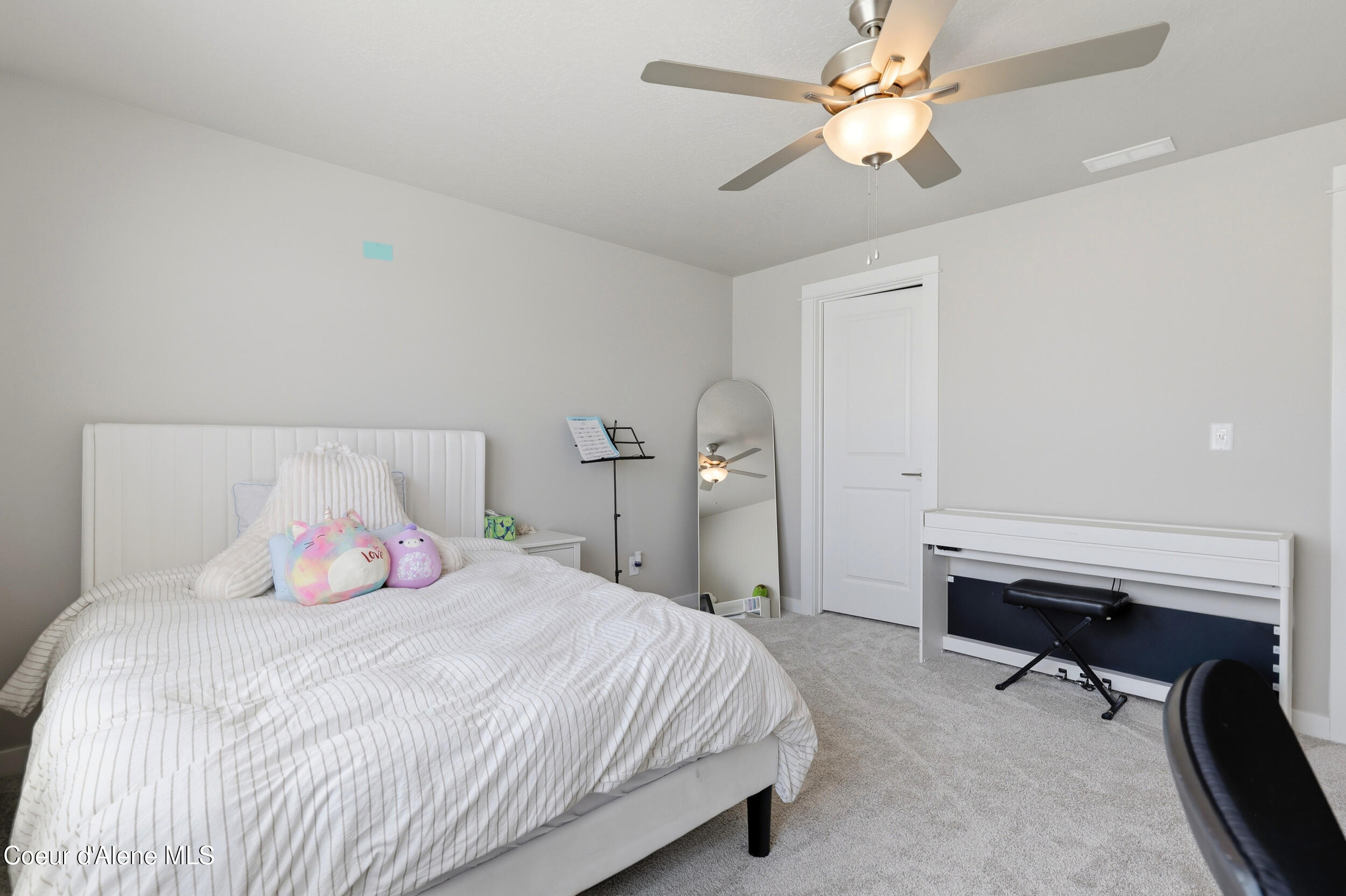 2450 West Victor Loop Coeur D'Alene, ID 83815 - Photo 33 of 49 Bedroom