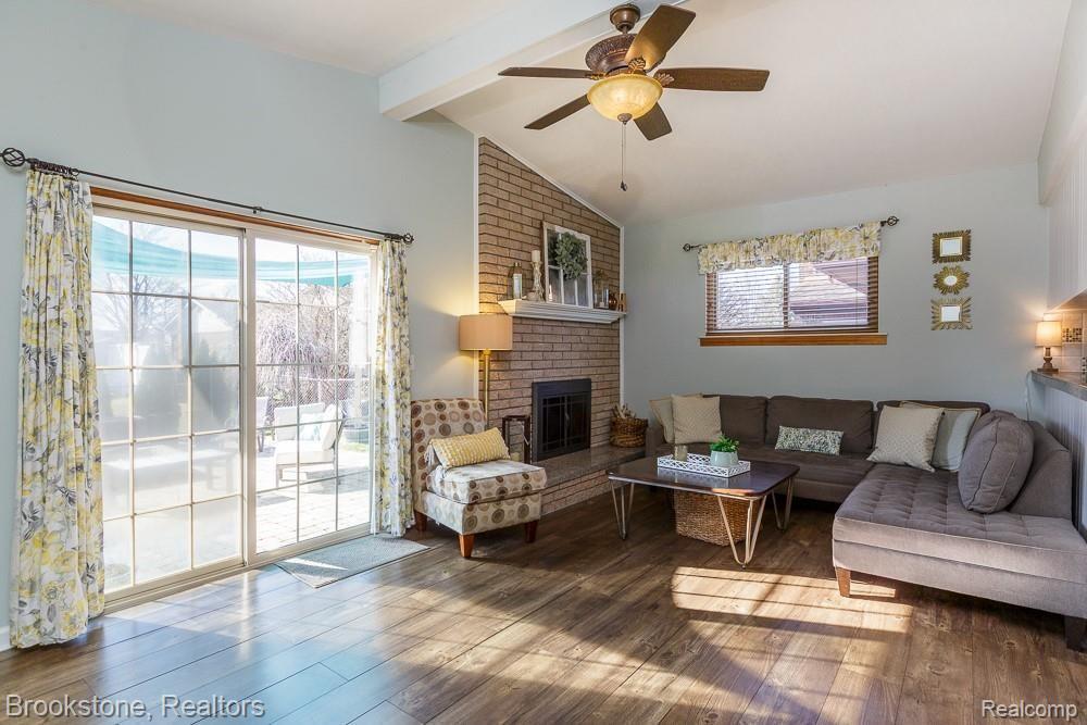 47675 Chrys Road Macomb, MI 48044 - Photo 17 of 38 Chrys_17.JPG