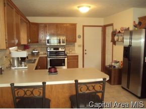 1105 Dani Lane Springfield, IL 62712 - Photo 5 of 6