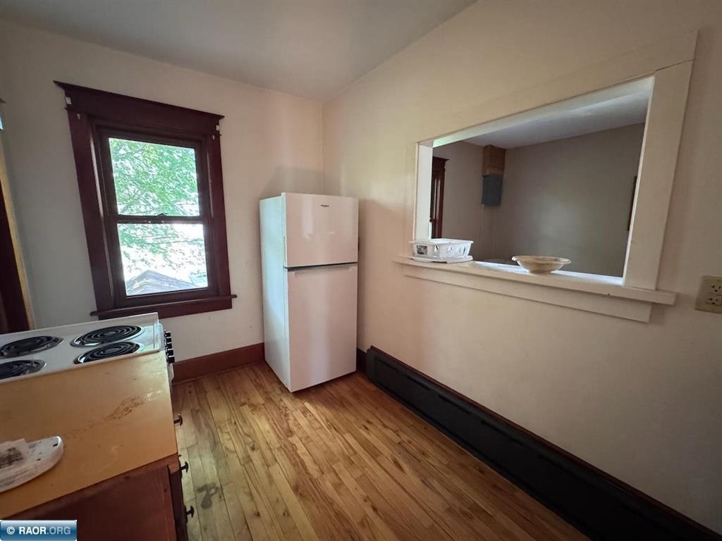 1027 East Chapman Street Ely, MN 55731 - Photo 15 of 19 Upper Level Kitchen