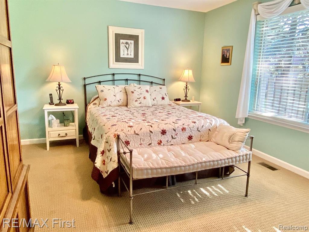 573 Tennyson Rochester Hills, MI 48307 - Photo 16 of 40