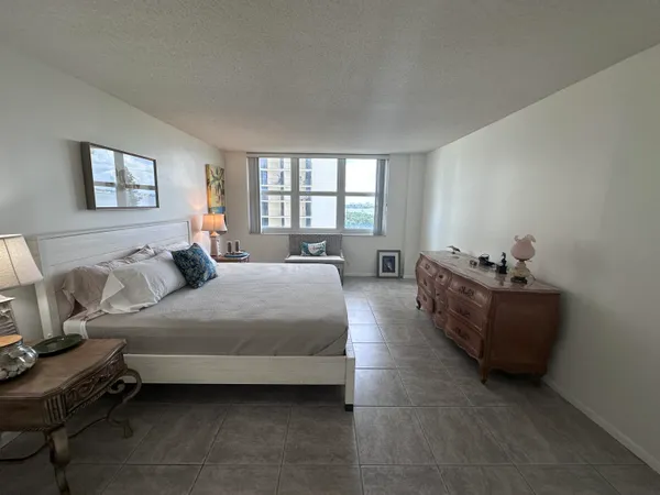 $2,400 | 5440 North Ocean Drive, Unit 603, Singer Island, FL 33404