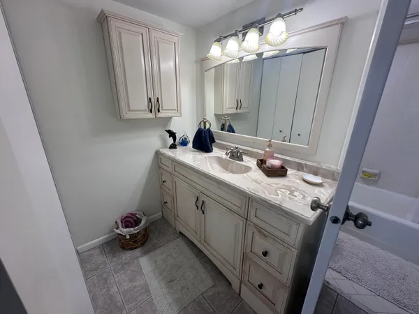 $2,400 | 5440 North Ocean Drive, Unit 603, Singer Island, FL 33404