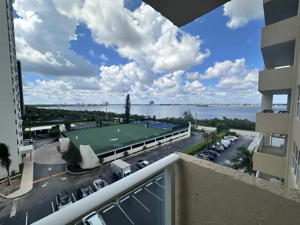 $2,400 | 5440 North Ocean Drive, Unit 603, Singer Island, FL 33404