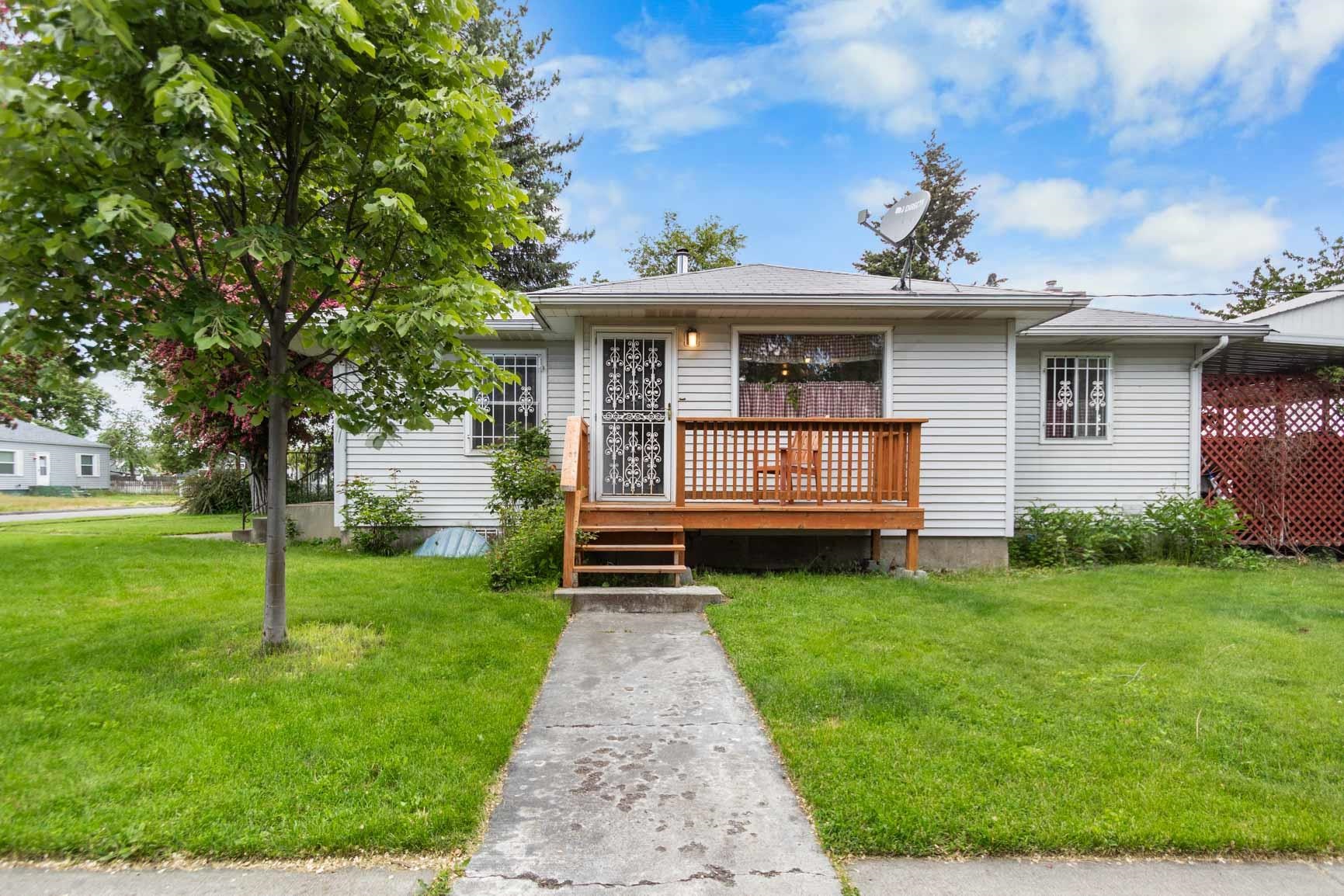 2029 East Sharp Avenue Spokane, WA 99202 - Photo 3 of 19