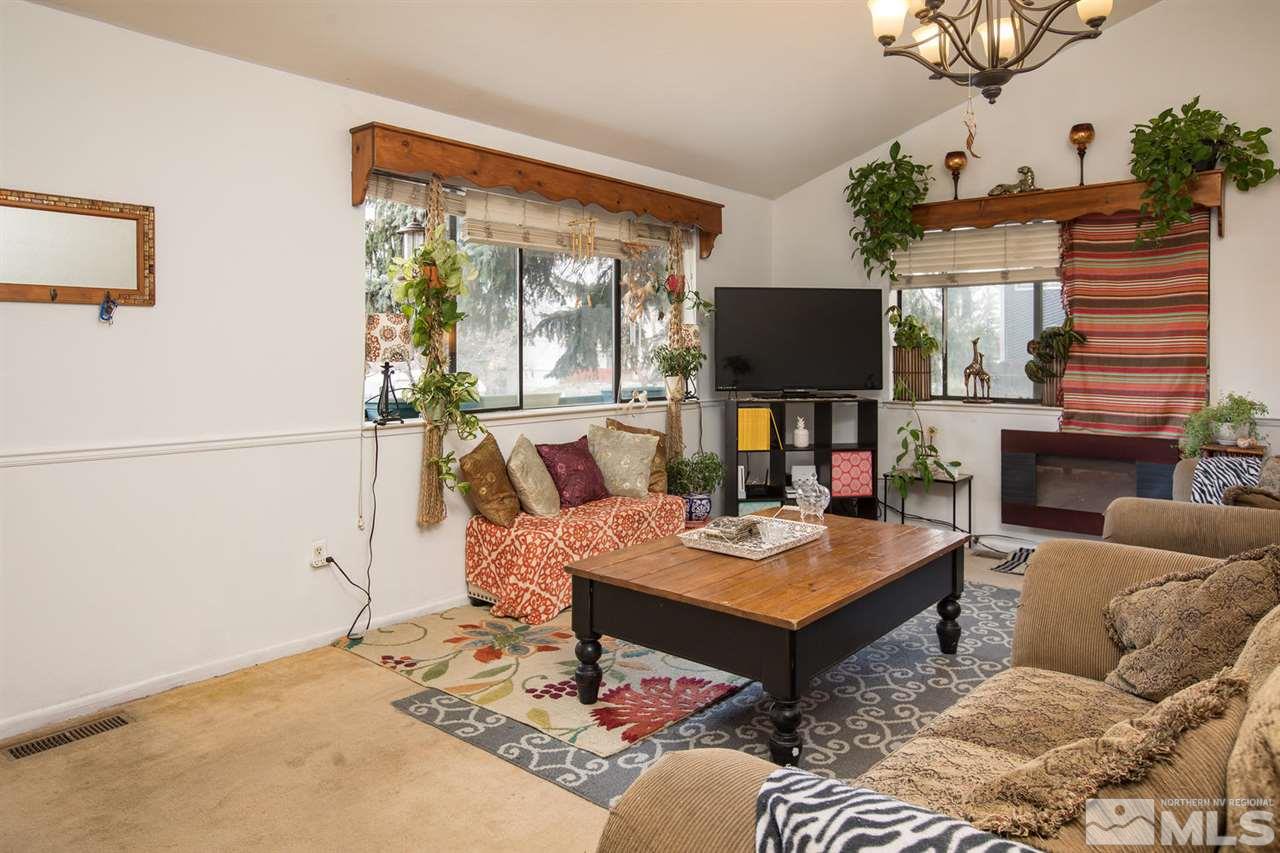 3425 Bowie Road Reno, NV 89503 - Photo 5 of 21 Photo 7