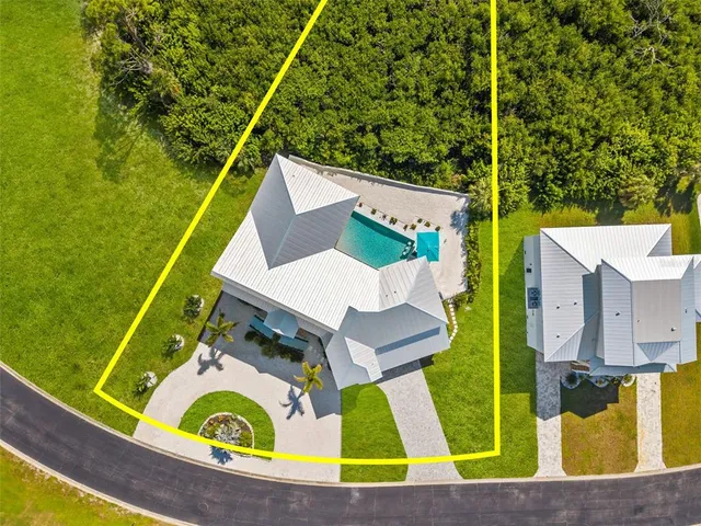 $1,585,000 | 10101 Eagle Preserve Drive, Englewood, FL 34224