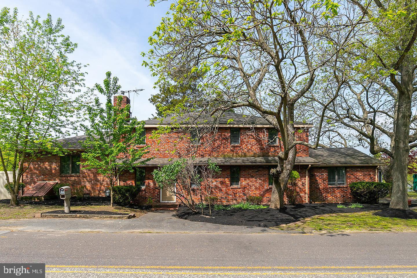 8 Island Road Bridgeport, NJ 08014 - Photo 1 of 26 Gallery Image 1