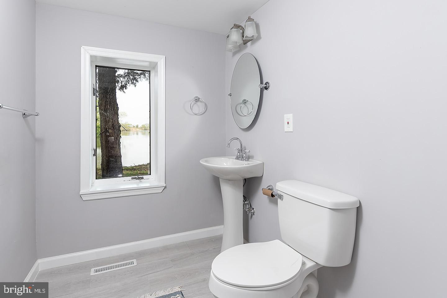 8 Island Road Bridgeport, NJ 08014 - Photo 16 of 26 Gallery Image 16