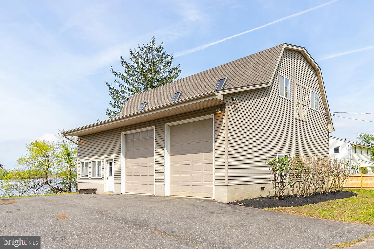 8 Island Road Bridgeport, NJ 08014 - Photo 3 of 26 Gallery Image 3