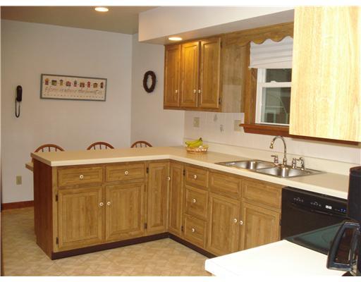 100 French Island Road Perryopolis, PA 15473 - Photo 8 of 16 Kitchen.