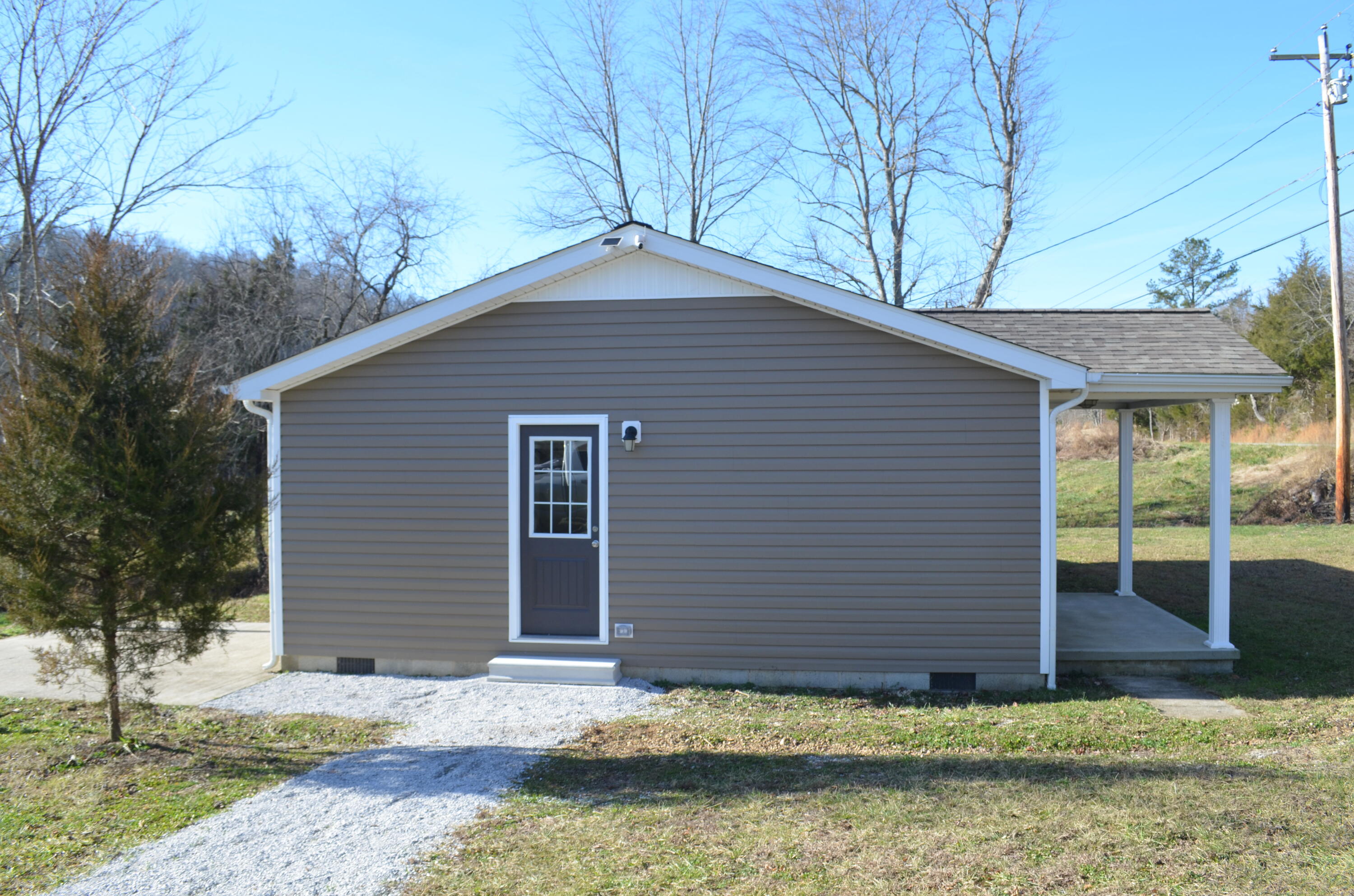 1735 Robinson Creek Road Manchester, KY 40962 - Photo 5 of 19 DSC_0018